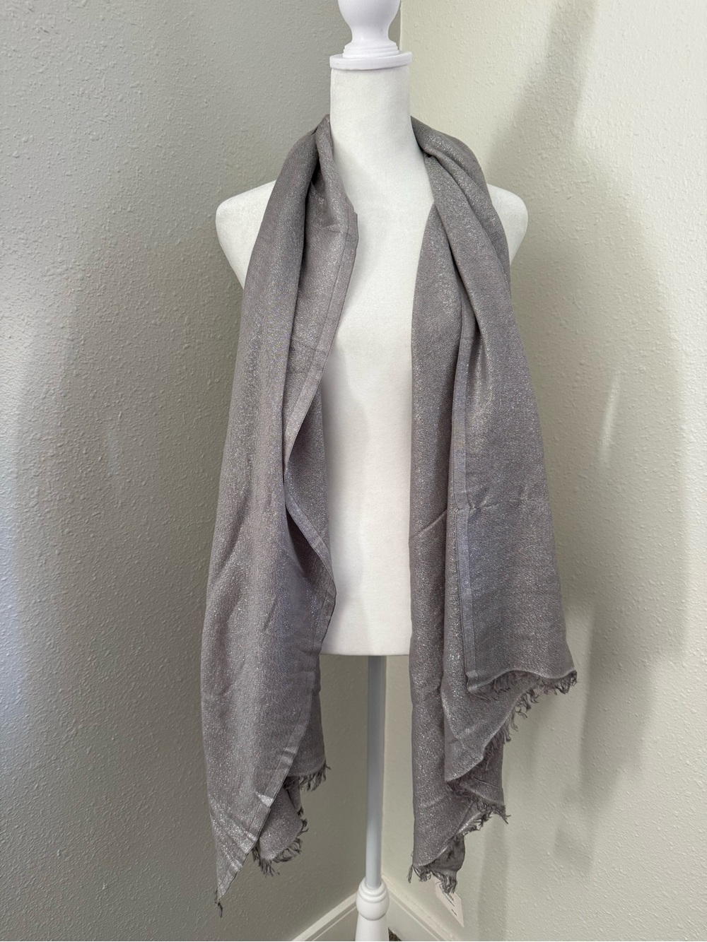 Glint Silver Metallic Shimmer Fringe Scarf One Size New
